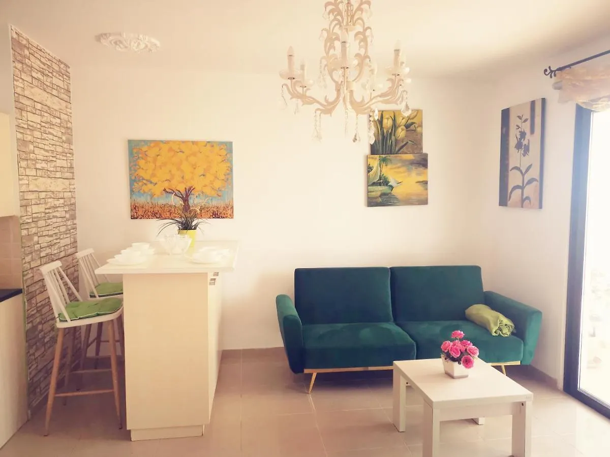 Garden Art Apartment Perivolia Cyprus