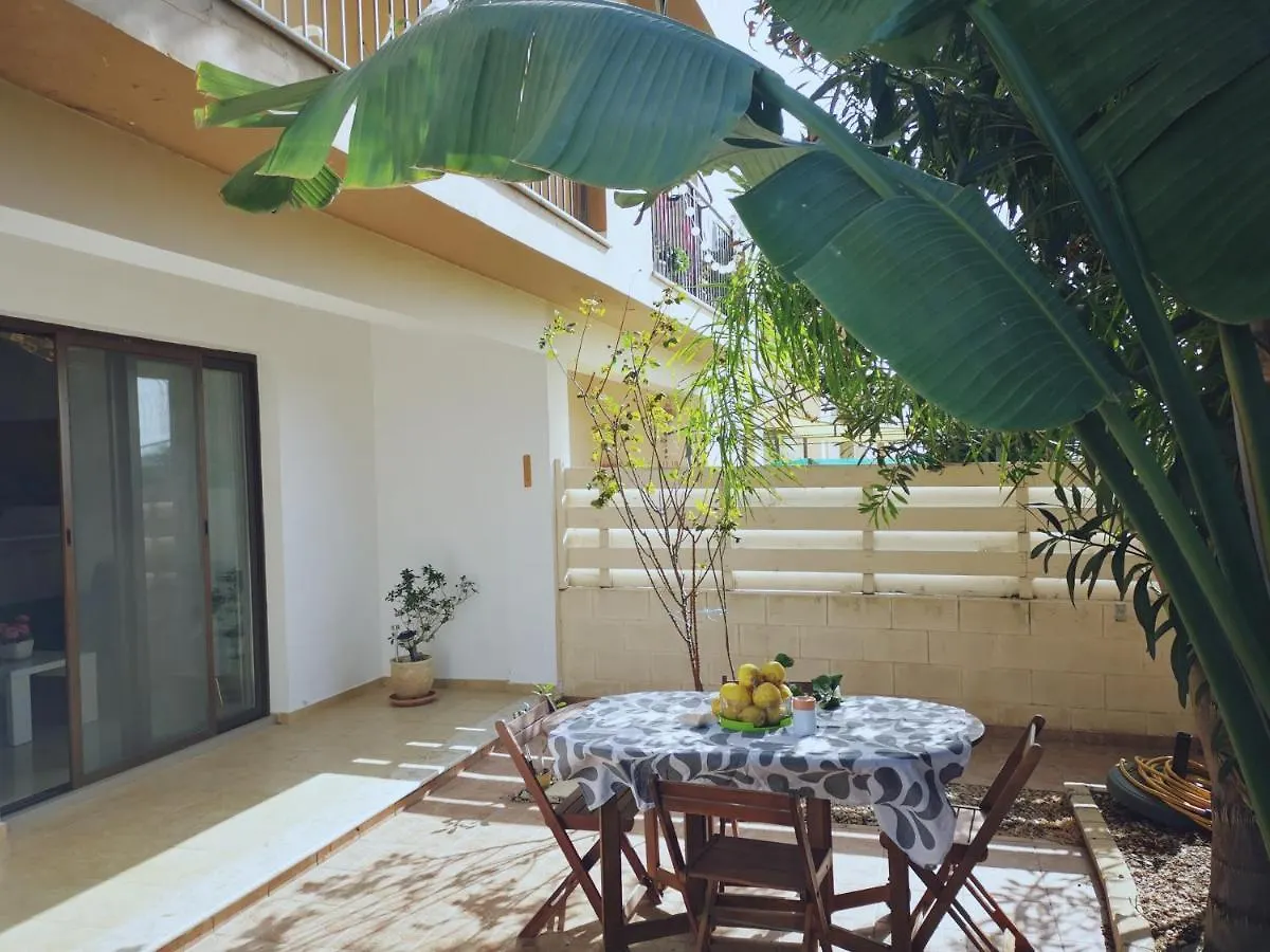 Garden Art Apartment Perivolia