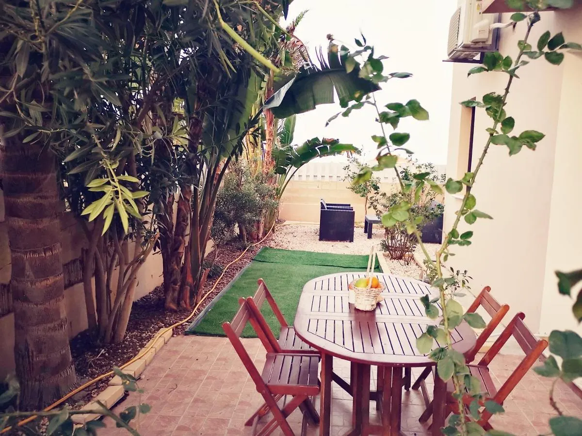 Garden Art Apartment Perivolia Cyprus